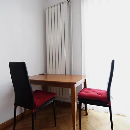 Resedinta lui Calin - Calea Victoriei near Royal Palace Bucureşti Exterior foto