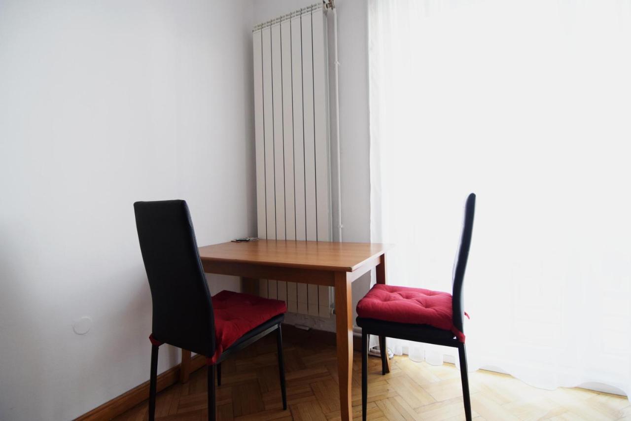 Resedinta Lui Calin - Calea Victoriei Near Royal Palace דירה *